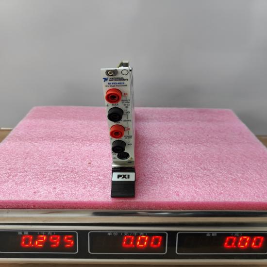 National Instruments PXie-4072