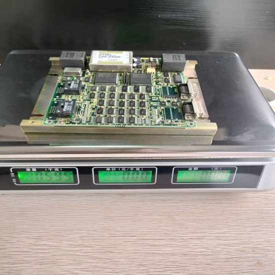 DS200KLDCG1A KEY/LED/DISPLAY CARD GE FANUK