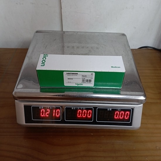140NOM21100 SCHNEIDER