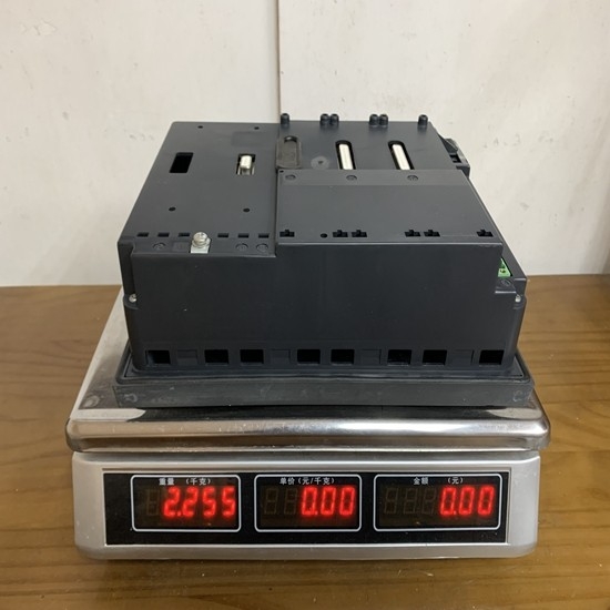 140XTS10215 SCHNEIDER