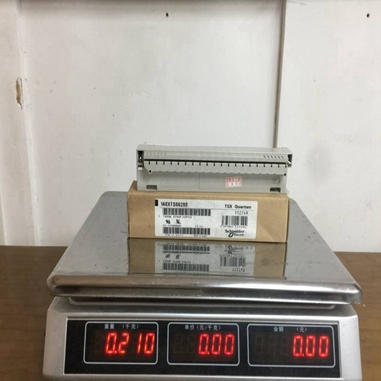 140NOM25200 SCHNEIDER